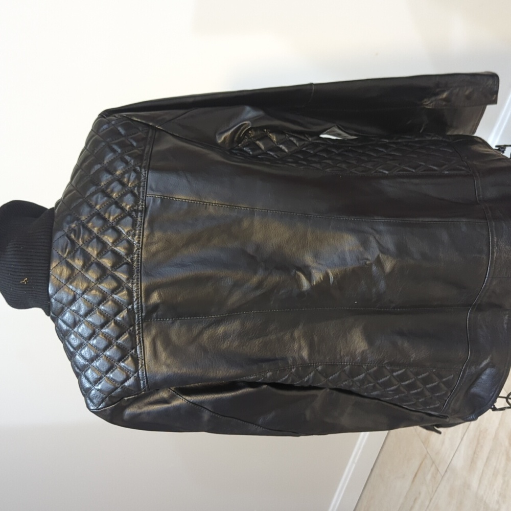 Leather jacket - Picture 9 of 14